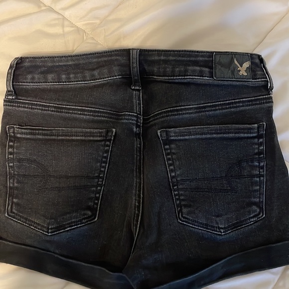 Shorts - Picture 3 of 3